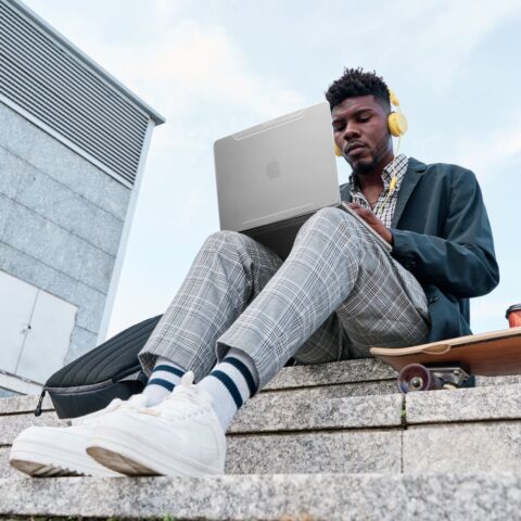 SPIGEN THIN FIT zaštita za MACBOOK PRO 14 2021-2024 (CRYSTAL CLEAR) - Slika 19