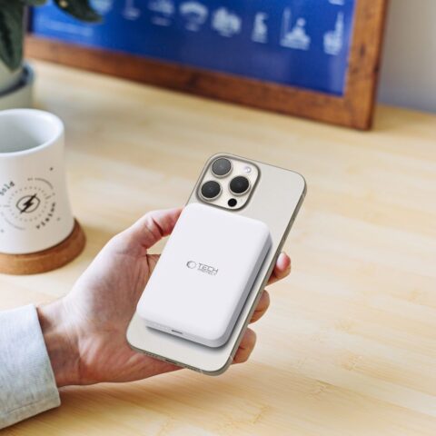 8 TECH-PROTECT PB11 LIFEMAG MAGSAFE POWER BANK 10.000 mAh (bijela) - Slika 7