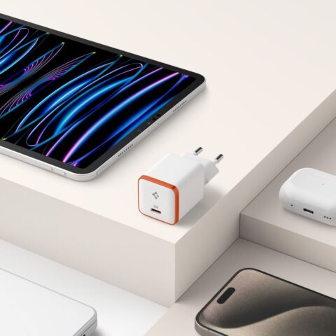 4 SPIGEN EE301EU ARCSTATION ESSENTIAL brzi punjač 30W (BIJELI) - Slika 3