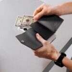 SPIGEN VALENTINUS PRO MAGSAFE novčanik (crni) - Slika 6