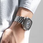 RINGKE METAL ONE AIR APPLE WATCH 8 / 9 / 10 / 11 / SE / ULTRA (44 / 45 / 46 / 49 mm) srebrna - Slika 5