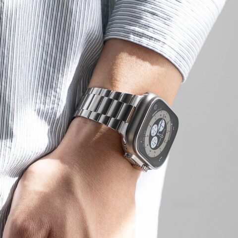 RINGKE METAL ONE AIR APPLE WATCH 8 / 9 / 10 / 11 / SE / ULTRA (44 / 45 / 46 / 49 mm) srebrna - Slika 5