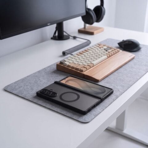 Tech-Protect Magpeak Magsafe maskica za Samsung Z Fold 8 Ultra (matte crna) - Slika 9
